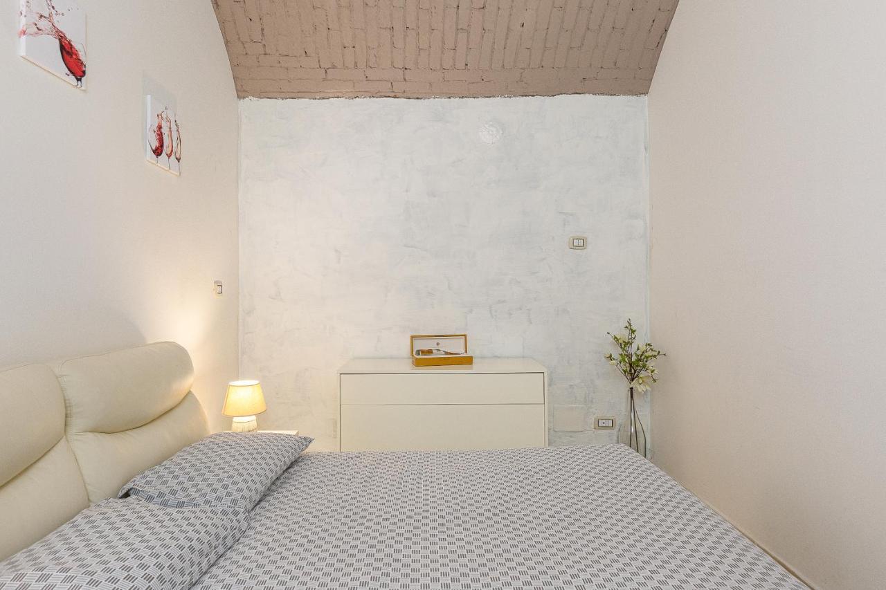 La Cantinetta Di Milano - The Wine Cave In Milan, Huge 110Sqm Apartment Next To Central Station Milão Exterior foto