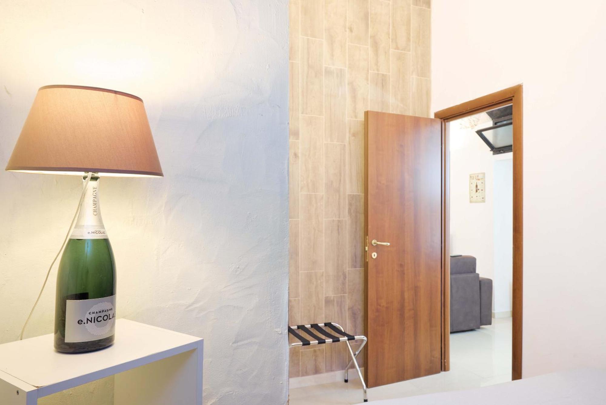 La Cantinetta Di Milano - The Wine Cave In Milan, Huge 110Sqm Apartment Next To Central Station Milão Exterior foto