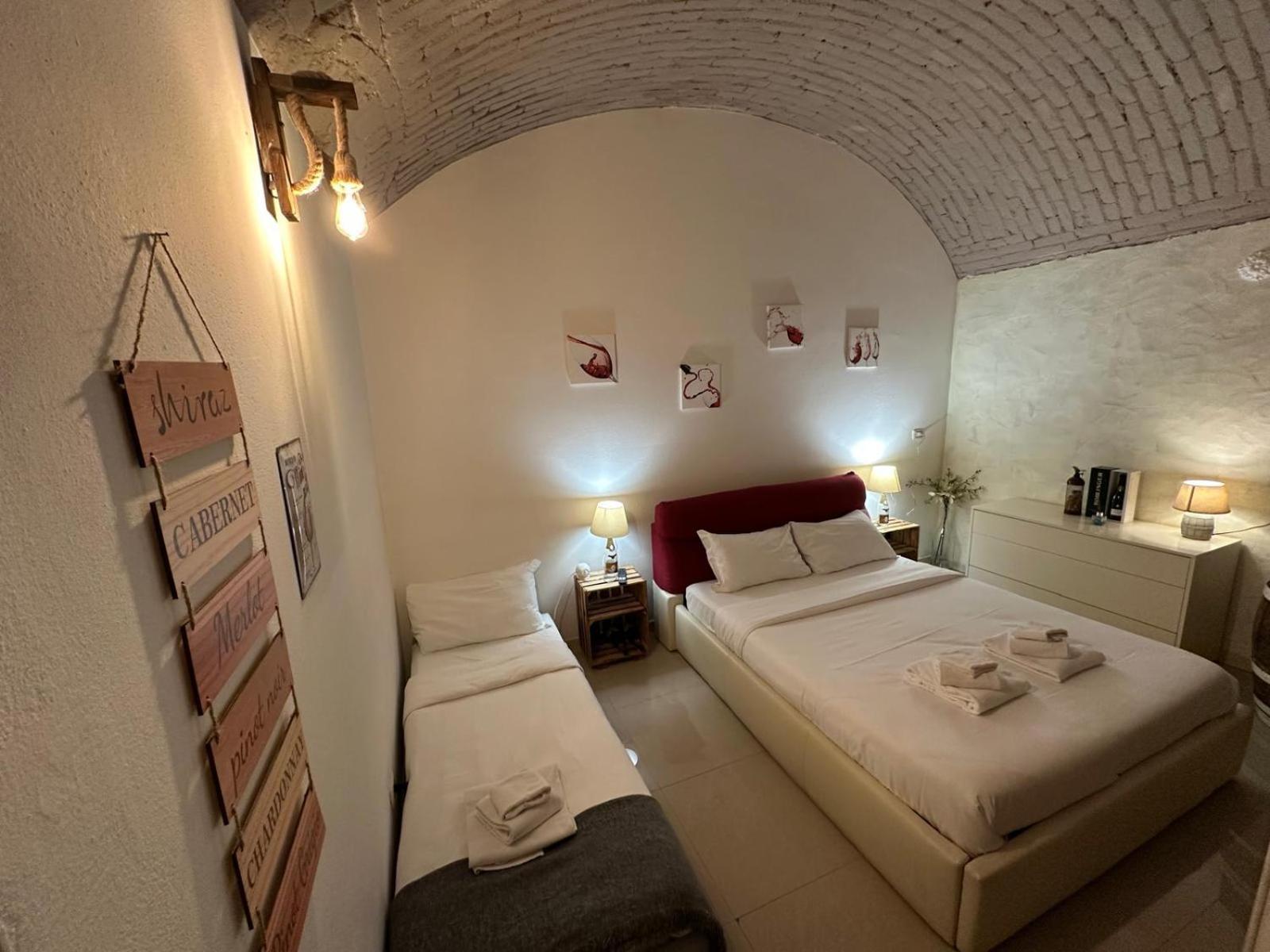 La Cantinetta Di Milano - The Wine Cave In Milan, Huge 110Sqm Apartment Next To Central Station Milão Exterior foto